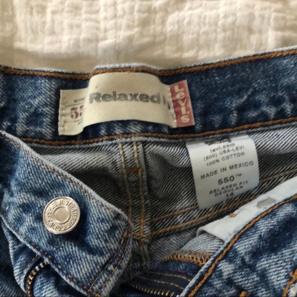 Vintage Levi shorts - Picture 3 of 4